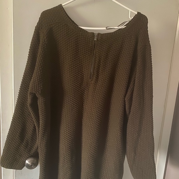 Dex Sweaters - Dex army green sweater